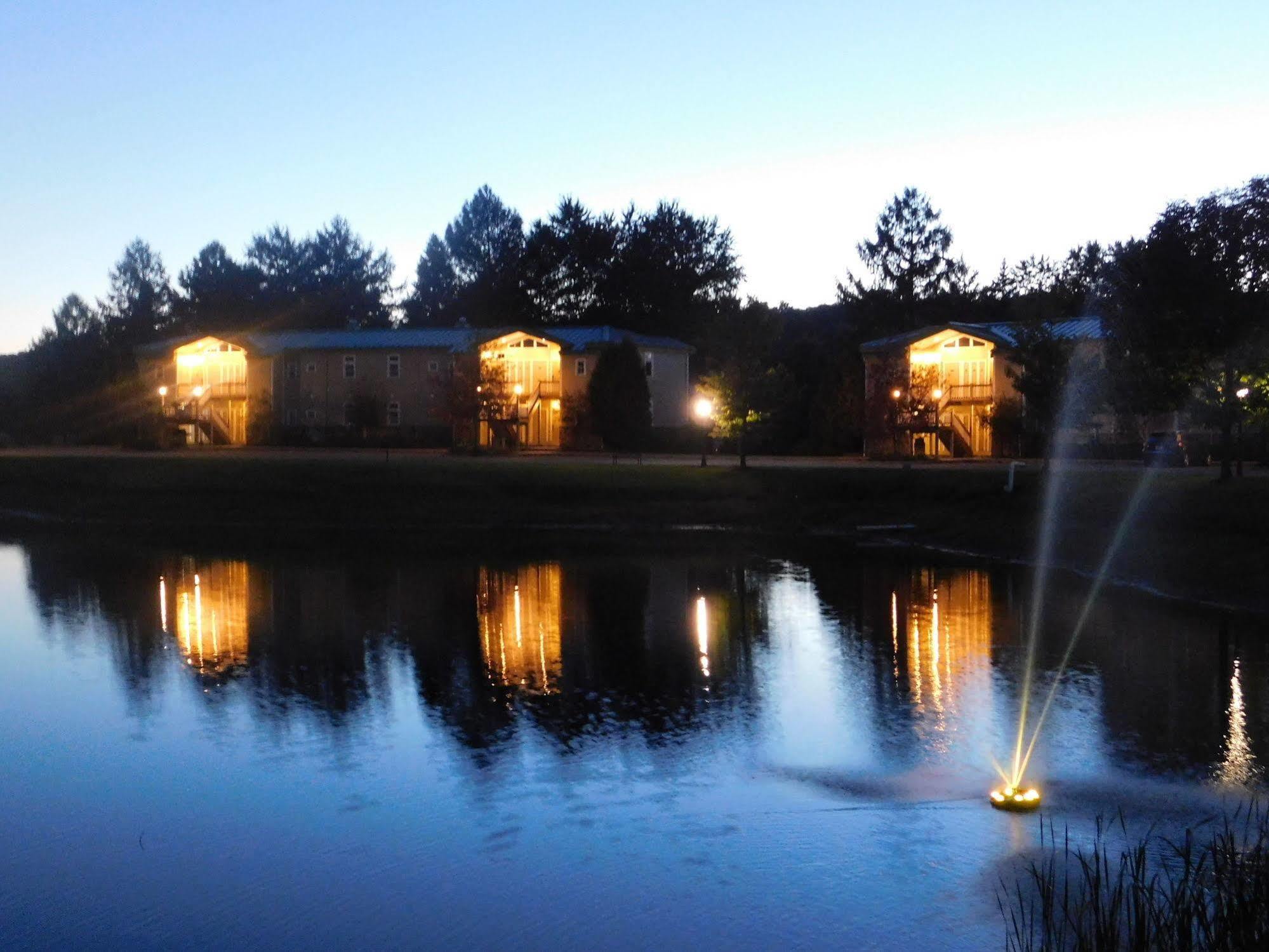 Fairway Suites At The Peak French Creek Ngoại thất bức ảnh